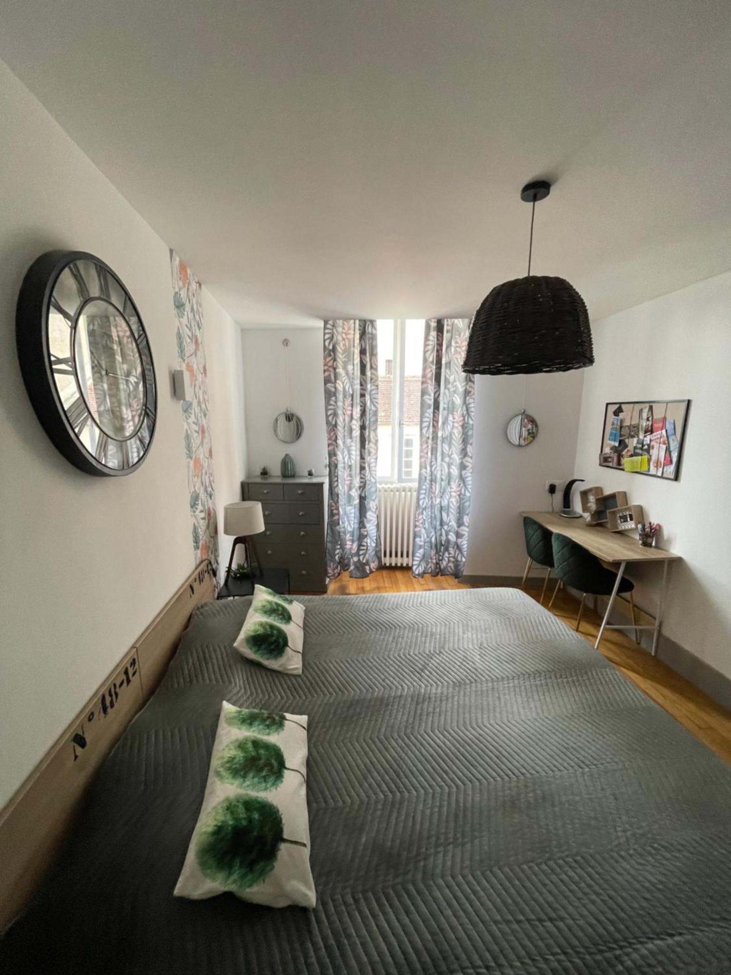 Appartement Moderne Centre Ville, 5 Personnes, 65 M2 Semur-en-Auxois Luaran gambar