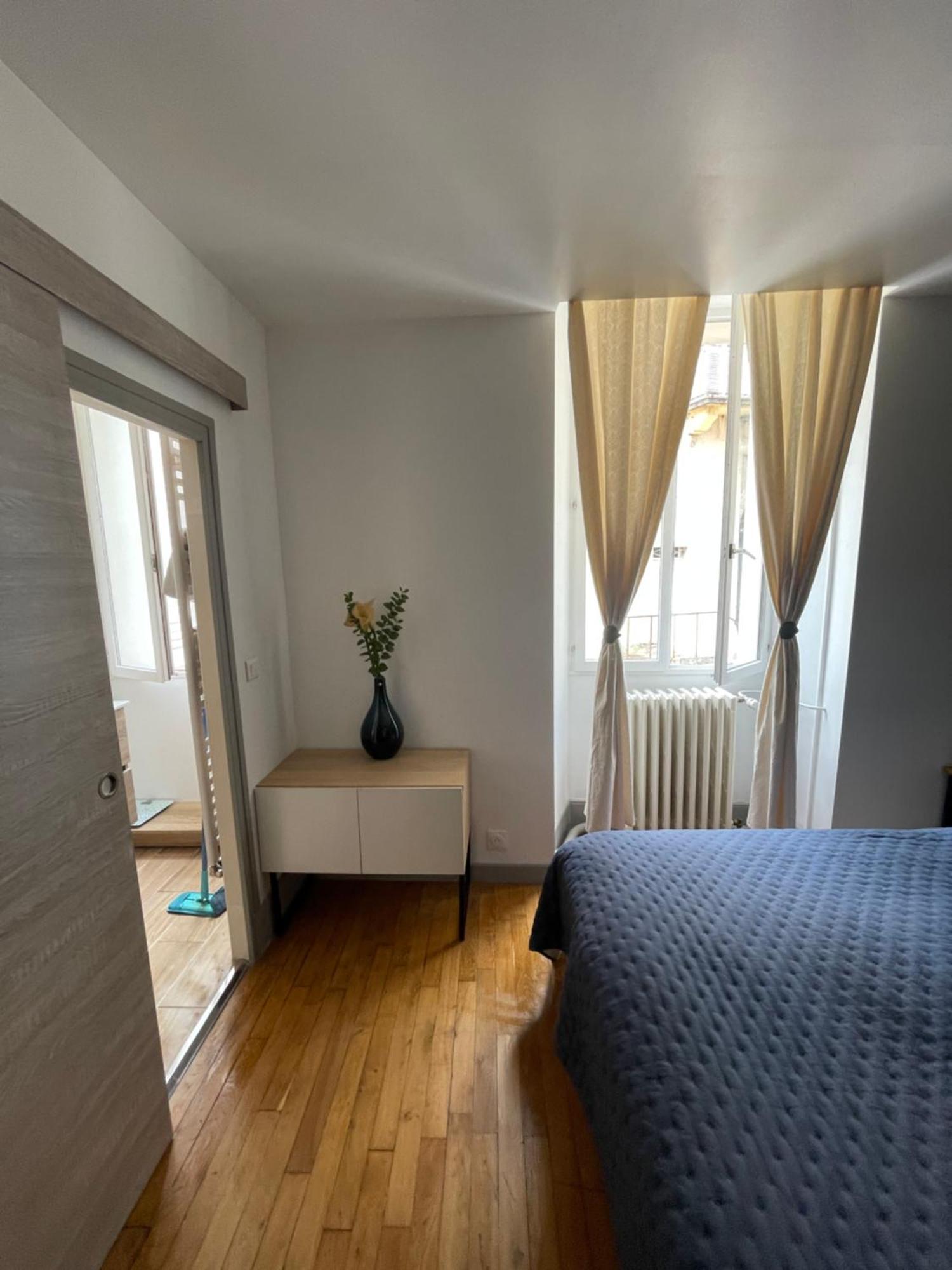 Appartement Moderne Centre Ville, 5 Personnes, 65 M2 Semur-en-Auxois Luaran gambar