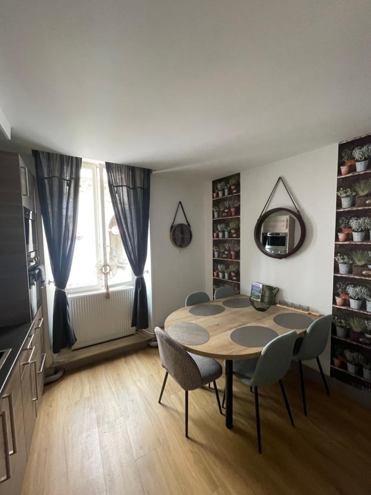 Appartement Moderne Centre Ville, 5 Personnes, 65 M2 Semur-en-Auxois Luaran gambar
