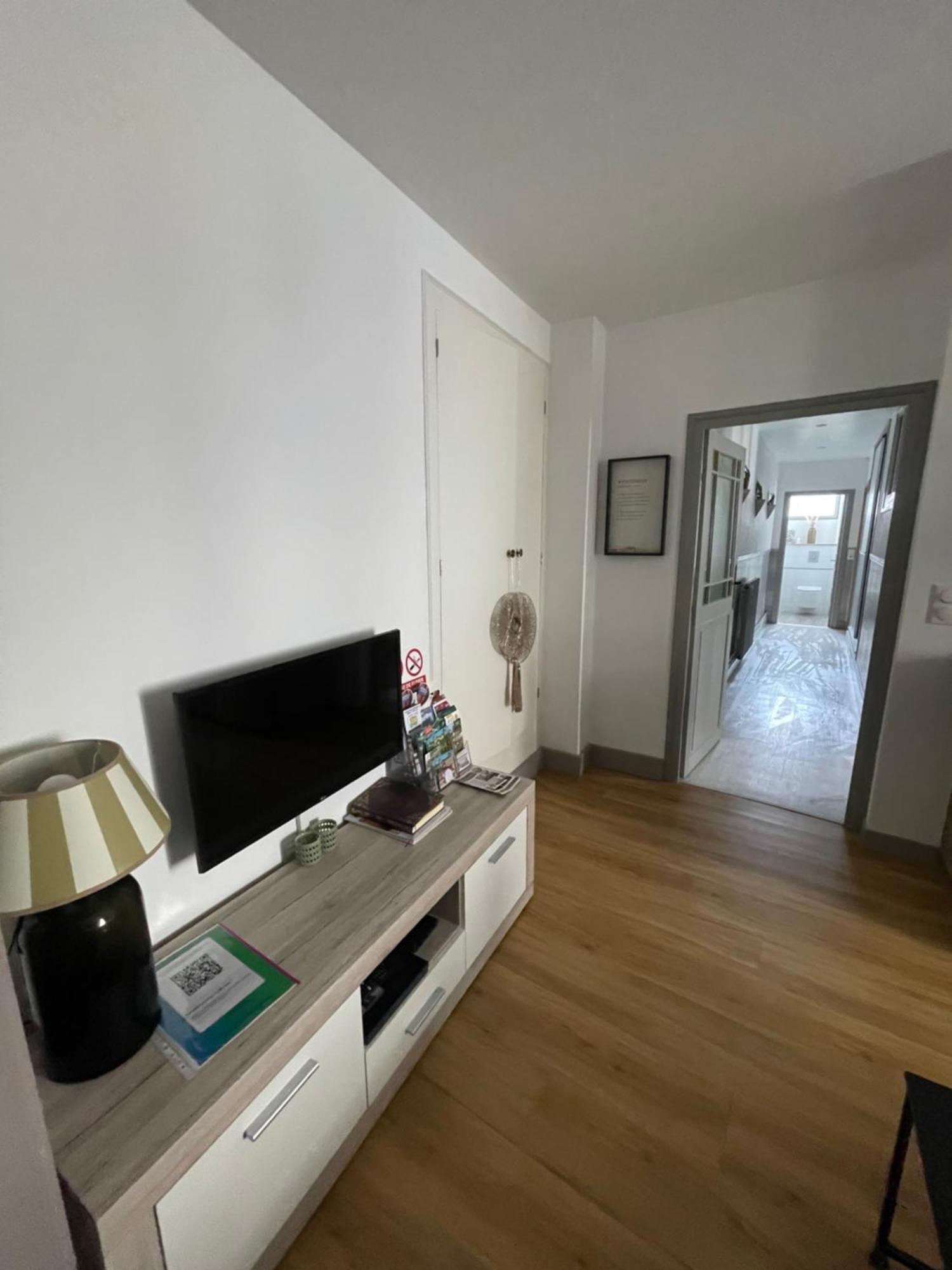 Appartement Moderne Centre Ville, 5 Personnes, 65 M2 Semur-en-Auxois Luaran gambar