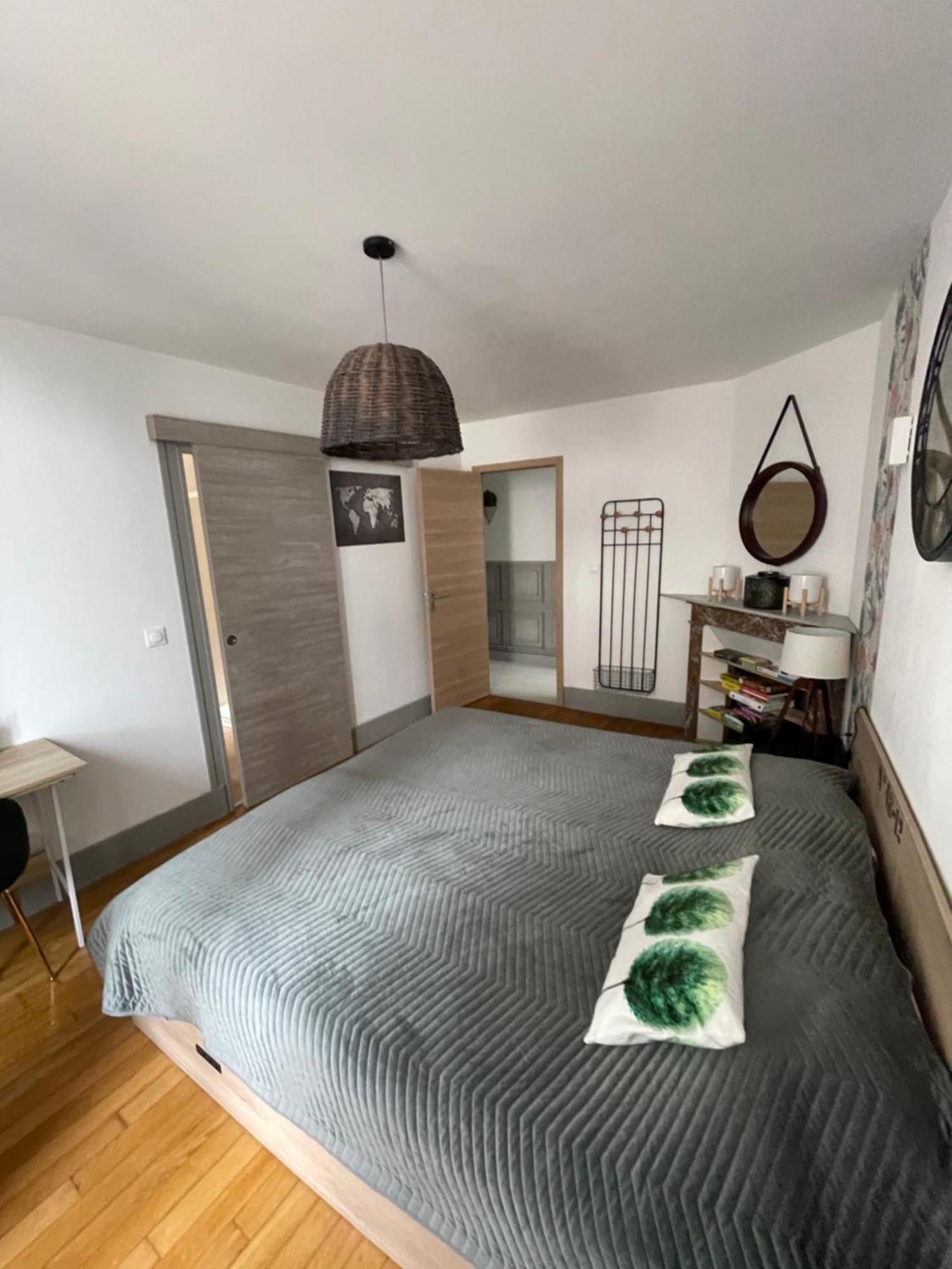 Appartement Moderne Centre Ville, 5 Personnes, 65 M2 Semur-en-Auxois Luaran gambar